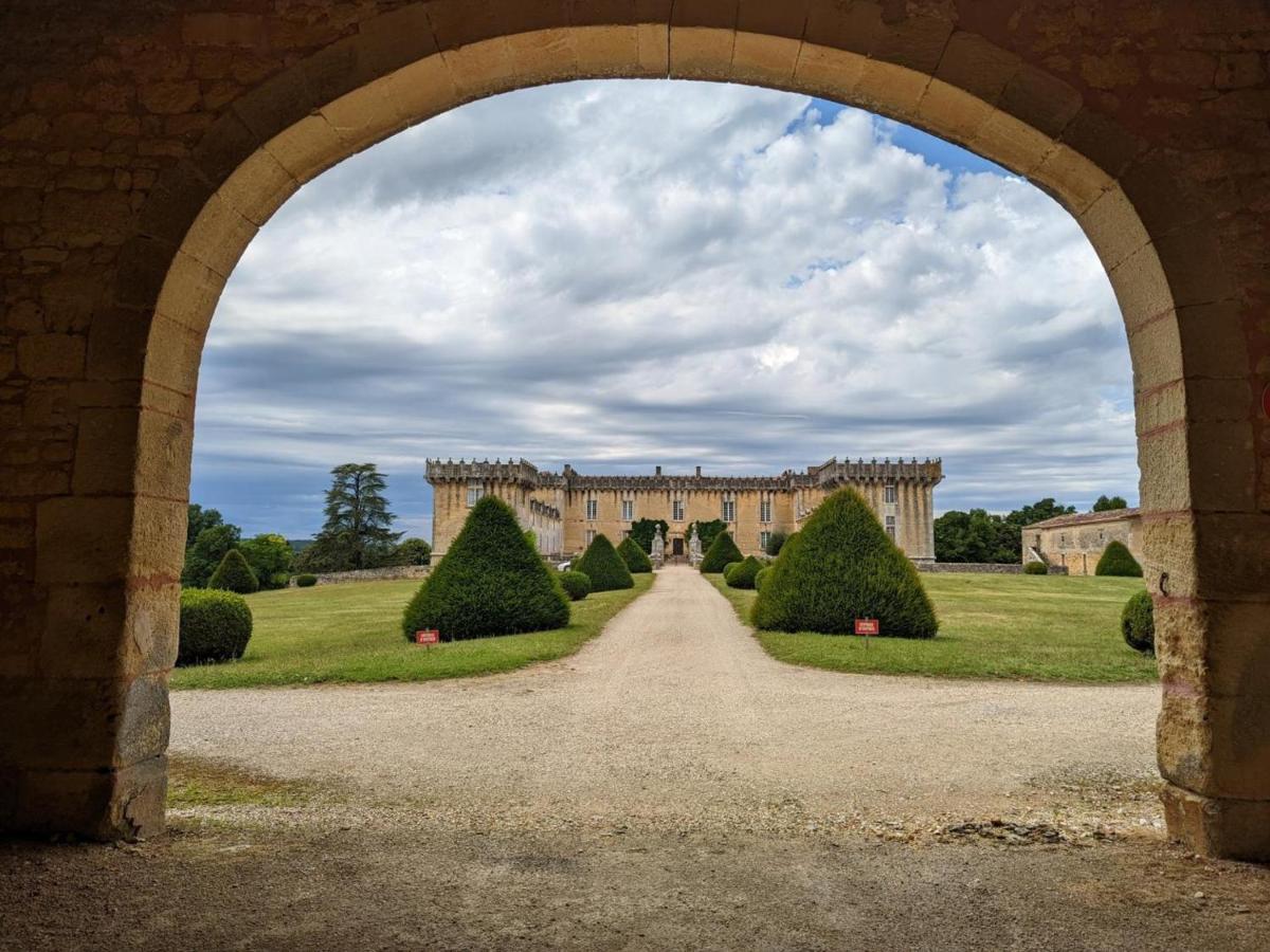 Gite Charmant Au Coeur D'Un Chateau Historique Avec Parc, Proche De Cognac, Ideal Famille Et Nature - Fr-1-653-167 Cherves-de-Cognac Luaran gambar